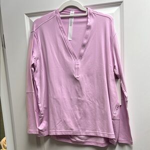 NWT Lululemon Back in Action